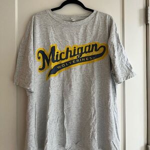 Michigan Wolverines T Shirt Size L/XL